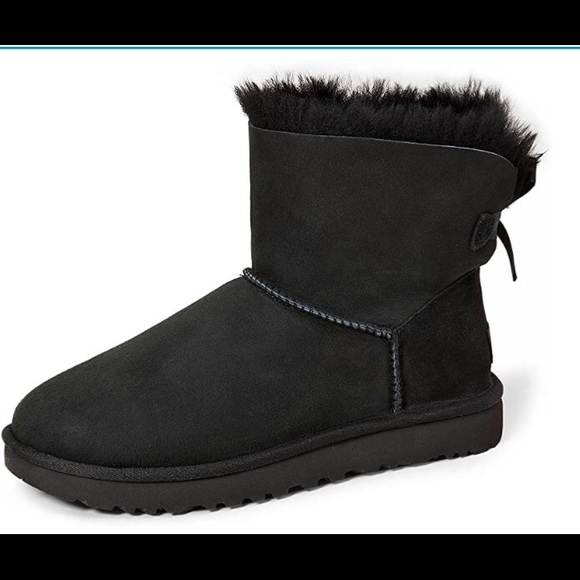 UGG Women's Mini Bailey Bow Il Boot - almost new - worn less than 5 time’s - Picture 3 of 4